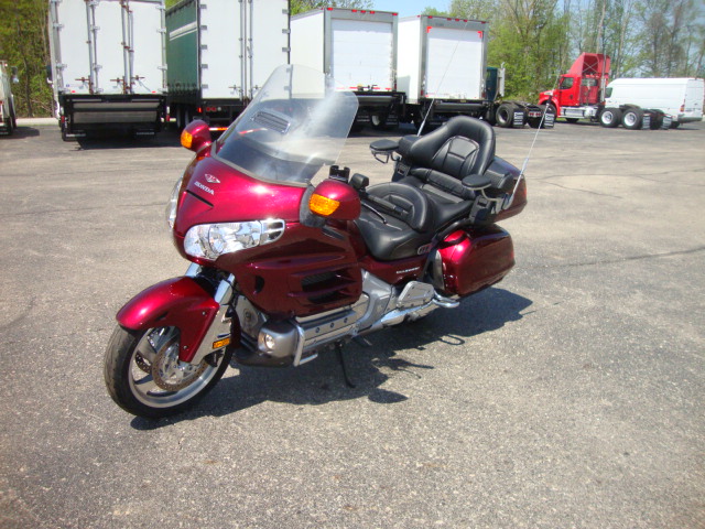 Picture of 2005 Honda Gold Wing 1800A truck for sale